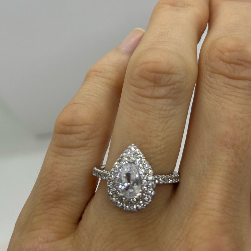 925 Sterling Silver Waterdrop Diamond Cubic Zirconia Ring - Picture 6 of 8